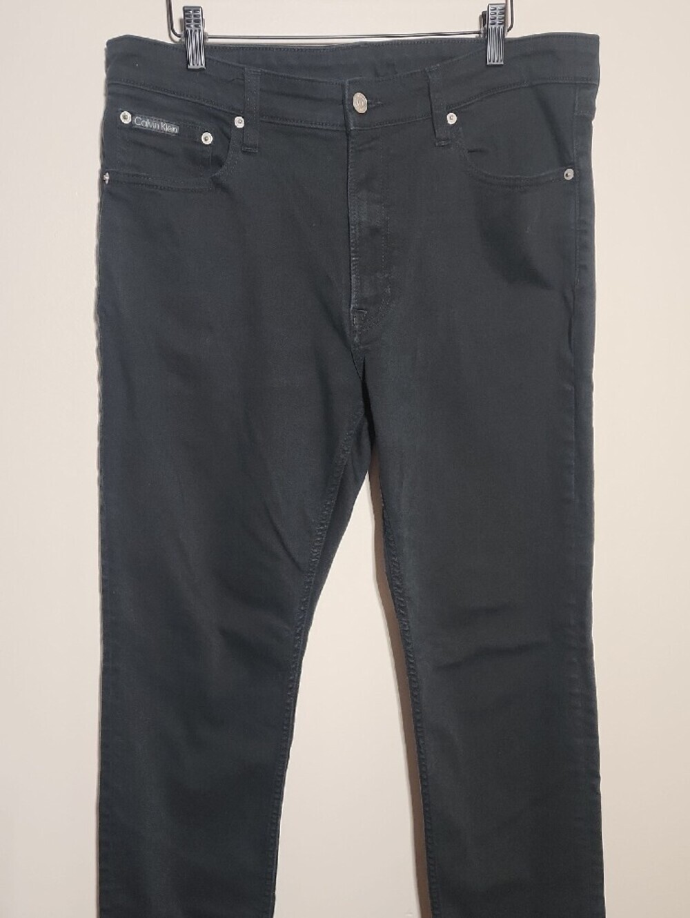 Calvin Klein Men’s Black Slim Straight Jeans - Picture 2 of 3
